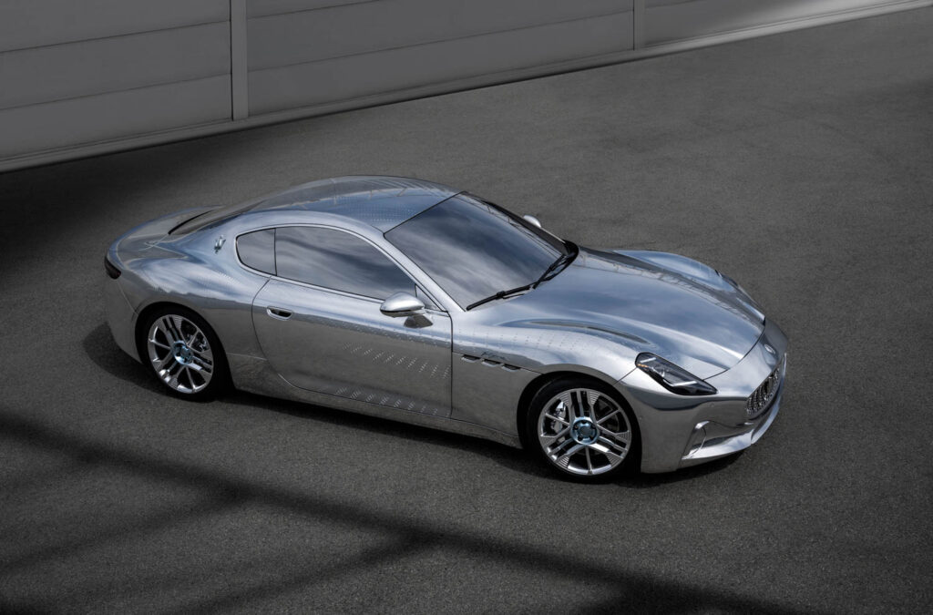 Exterior of the Maserati GranTurismo Luce in silver