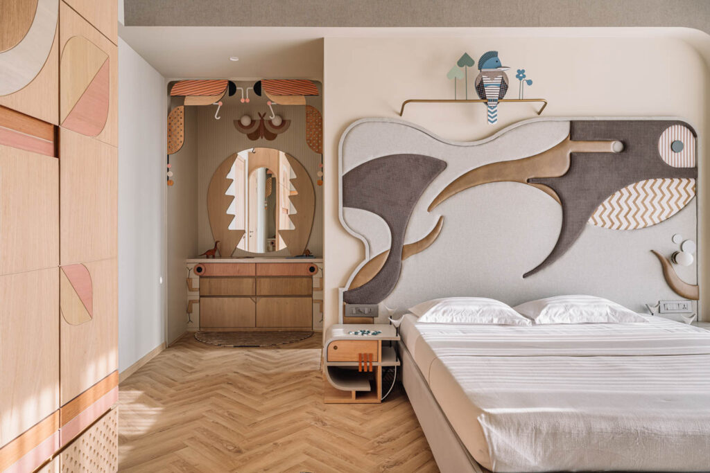 a child's bedroom with an underwater animal theme