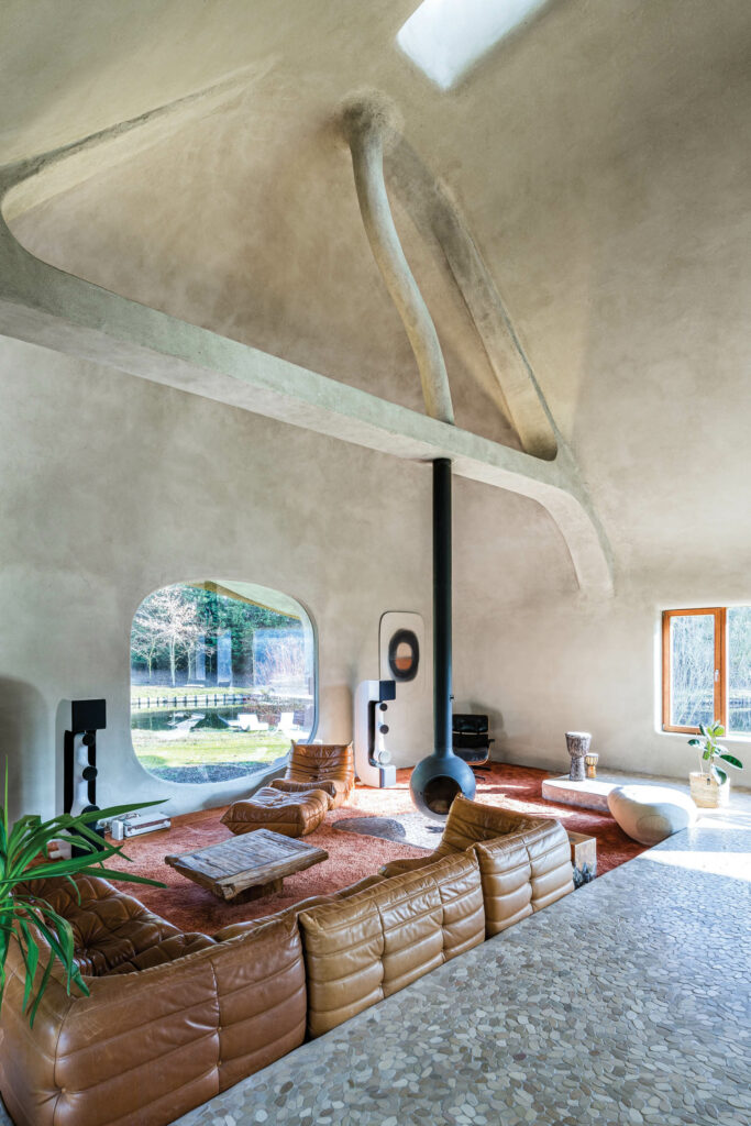 inside the living room with a conversation pit inside a Belgian home